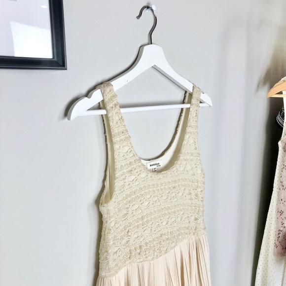 Monteau Dress - Picture 4 of 10